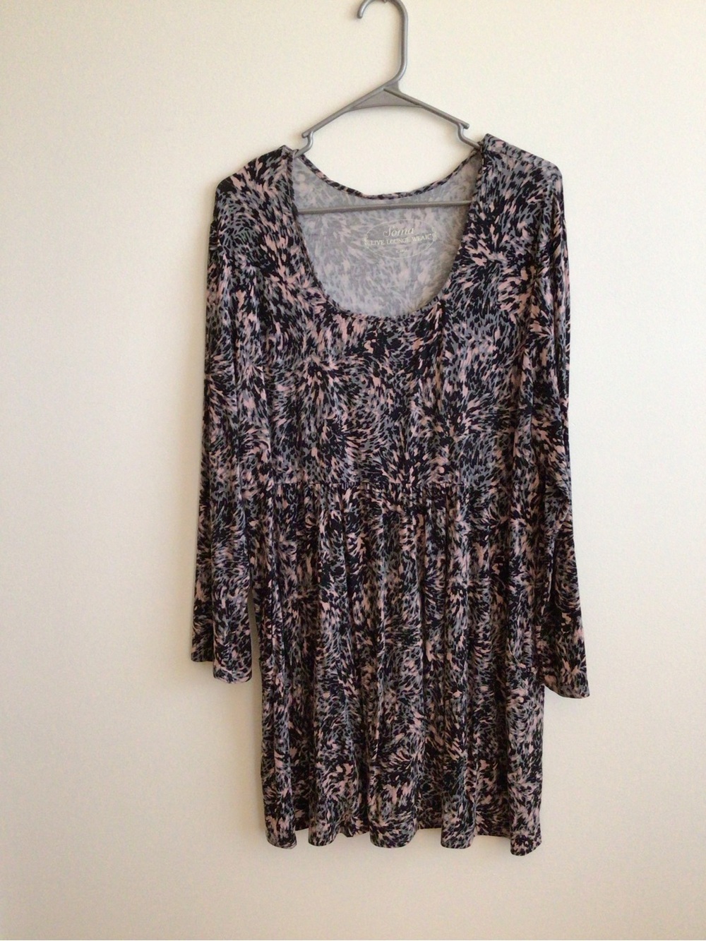 Soma Long Sleeve Scoop-Neck Printed Dress in Pink and Black